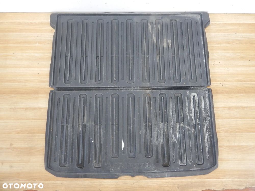 Mata osłona wykładzina bagażnika VOLVO V70 III xc70 07-16 Łuków części - 1