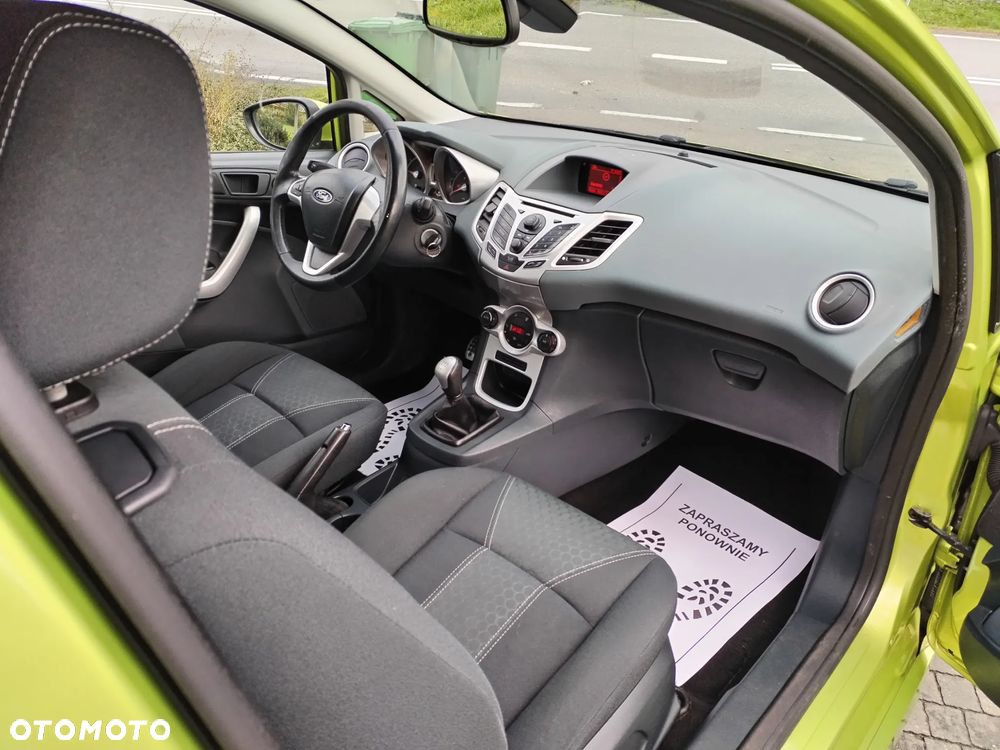 Ford Fiesta - 12