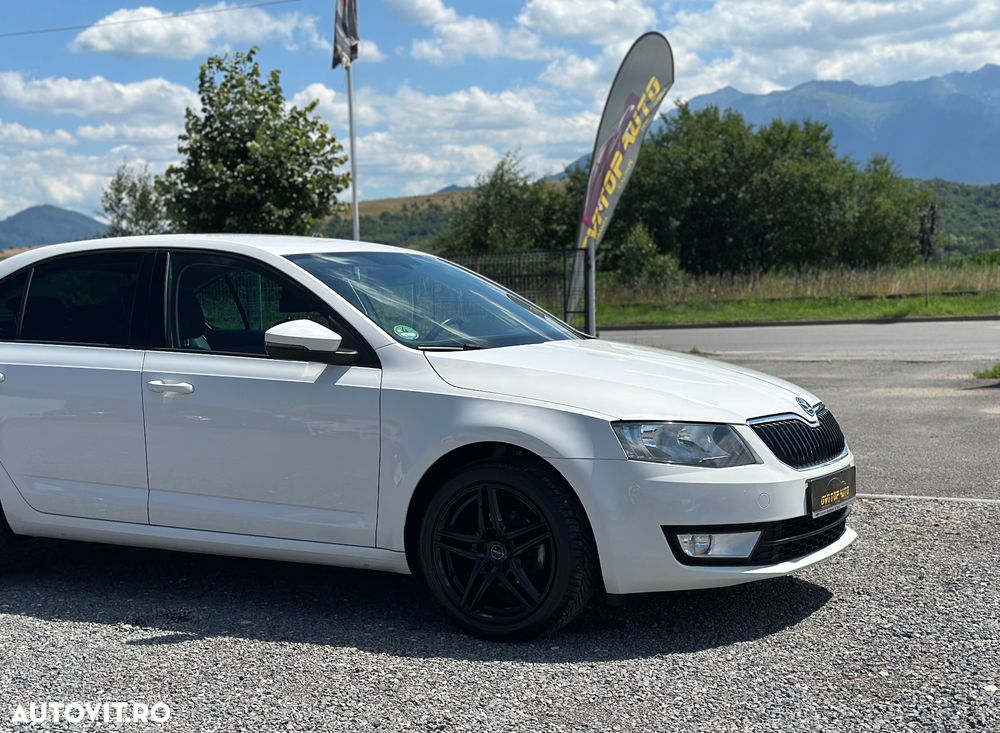 Skoda Octavia 1.6 TDI DPF Ambition - 12