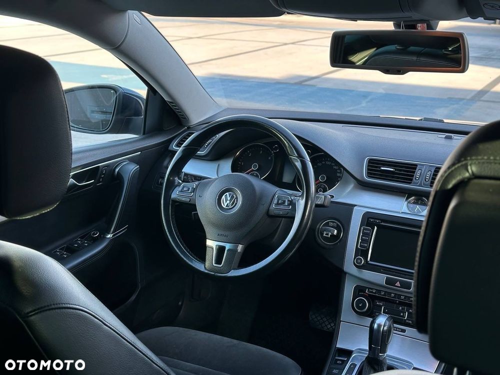 Volkswagen Passat 2.0 TDI 4Motion DSG BlueMotion Tech Comfortline - 10