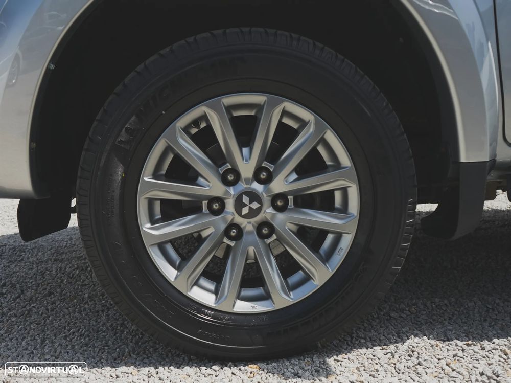 Mitsubishi L200 Pick Up 4x4 S&S Cabine Dupla Diamant Edition - 24