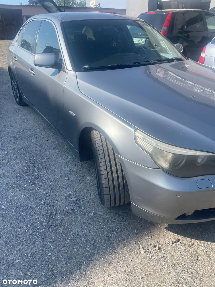 BMW Seria 5 525d - 9