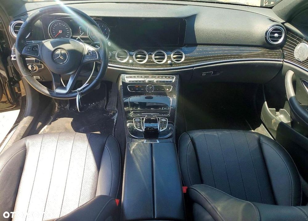 Mercedes-Benz Klasa E - 8