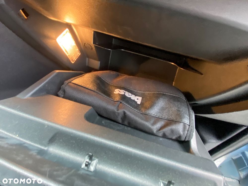 Opel Meriva 1.6 16V Cosmo - 11