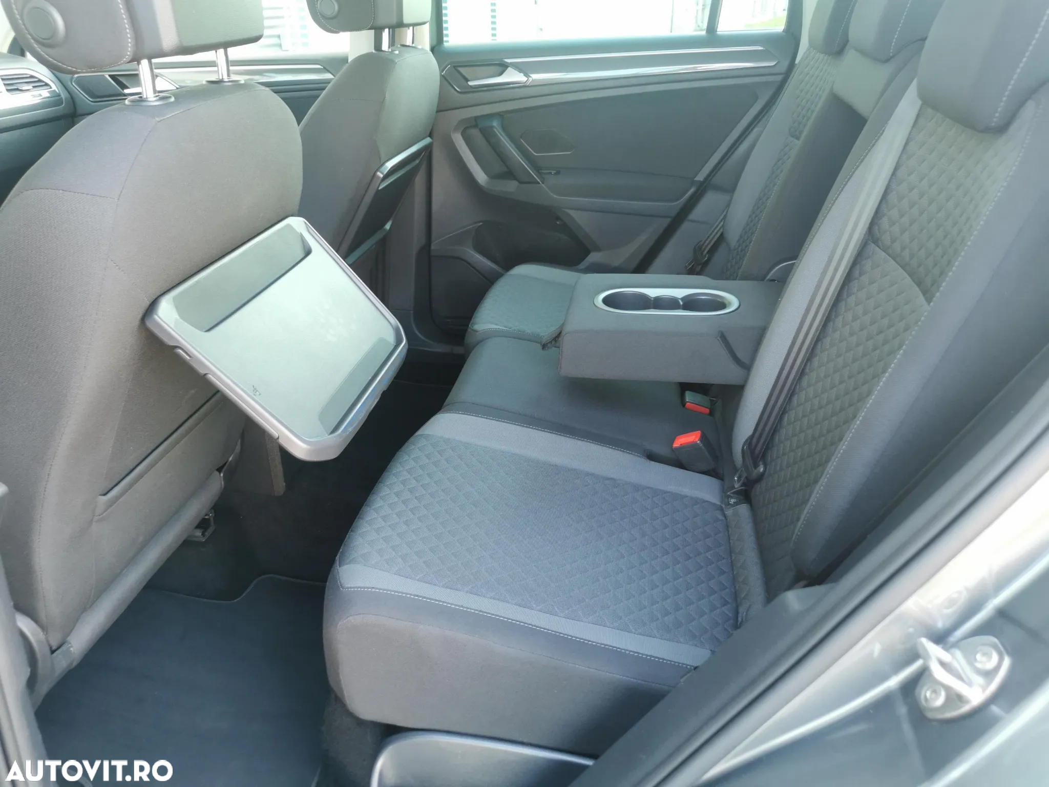 Volkswagen Tiguan - 13