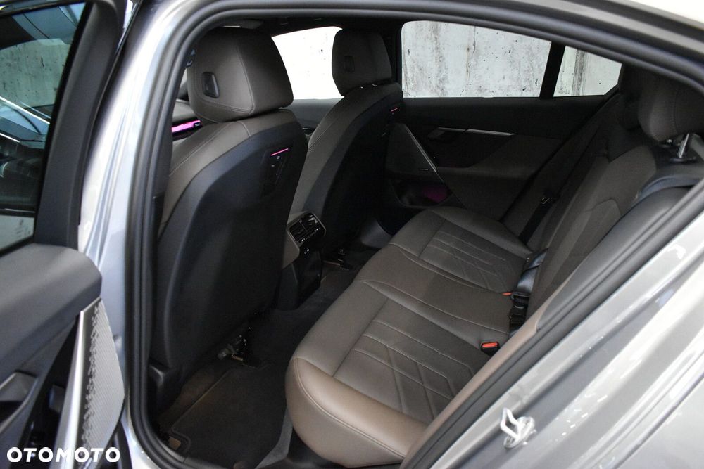 BMW Seria 5 520d xDrive mHEV M Sport - 22