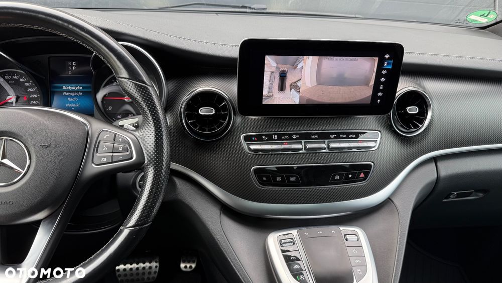 Mercedes-Benz Klasa V - 16