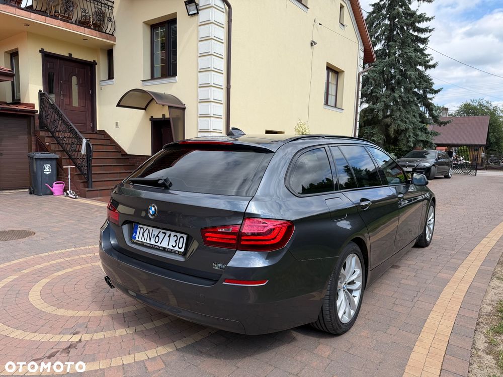 BMW Seria 5 525d Luxury Line - 4