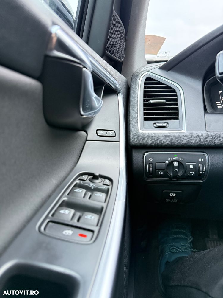 Volvo XC 60 D3 Momentum - 10