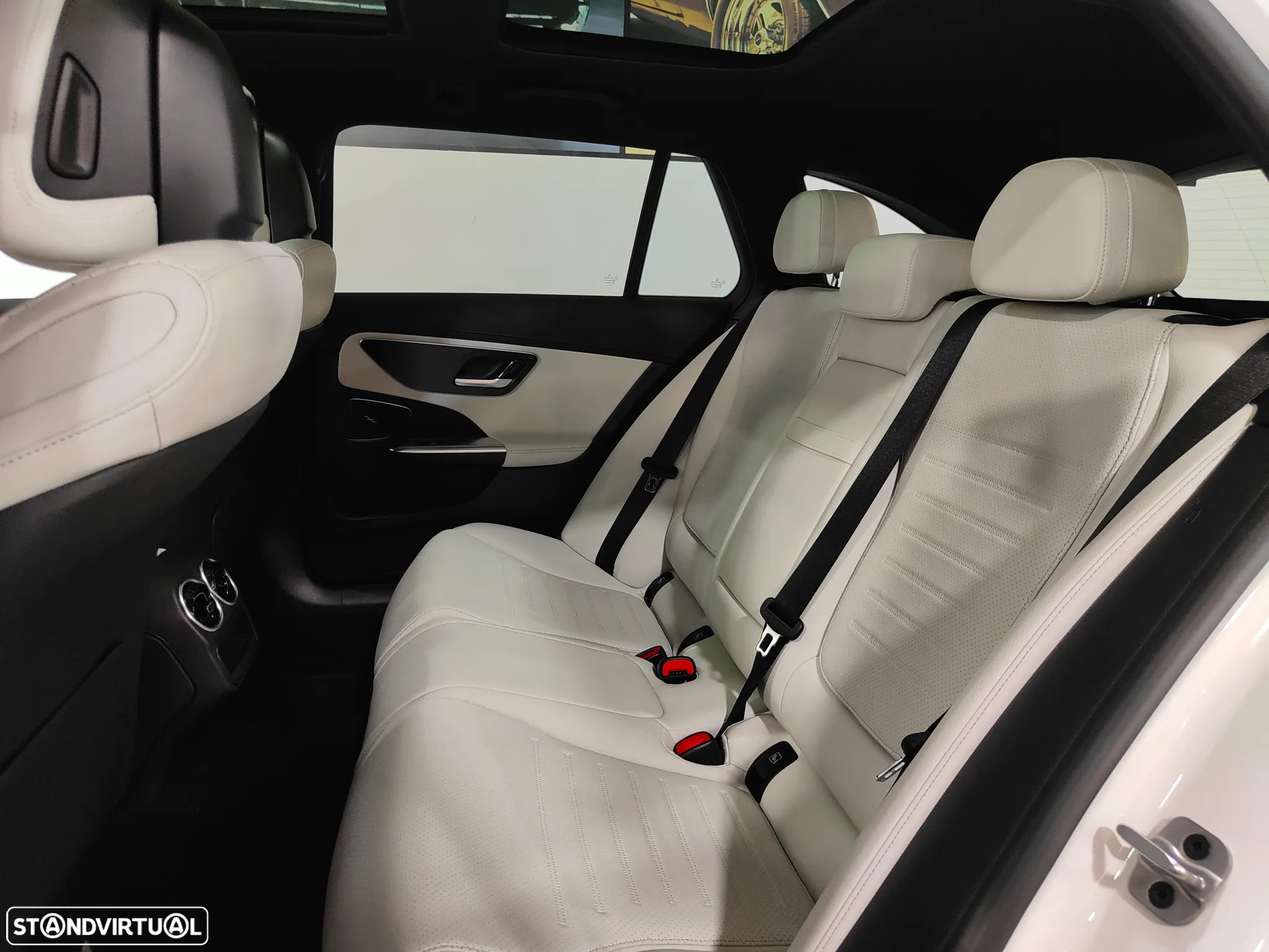 Mercedes-Benz C 300 e AMG Line - 8