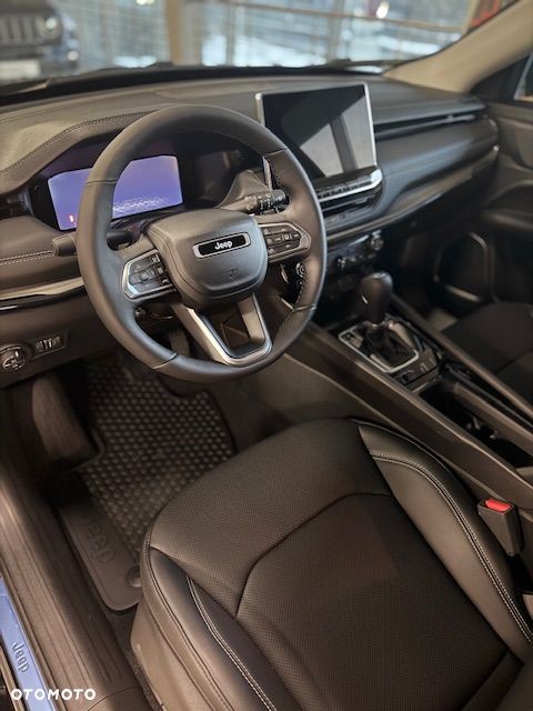Jeep Compass - 10
