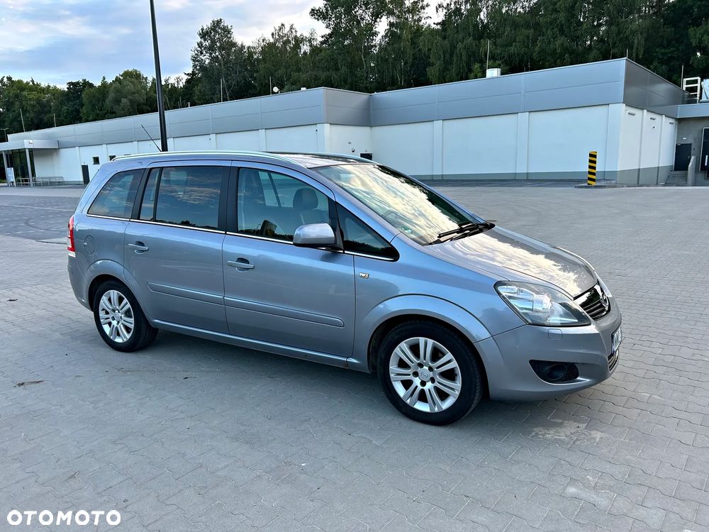 Opel Zafira 1.8 Cosmo - 4