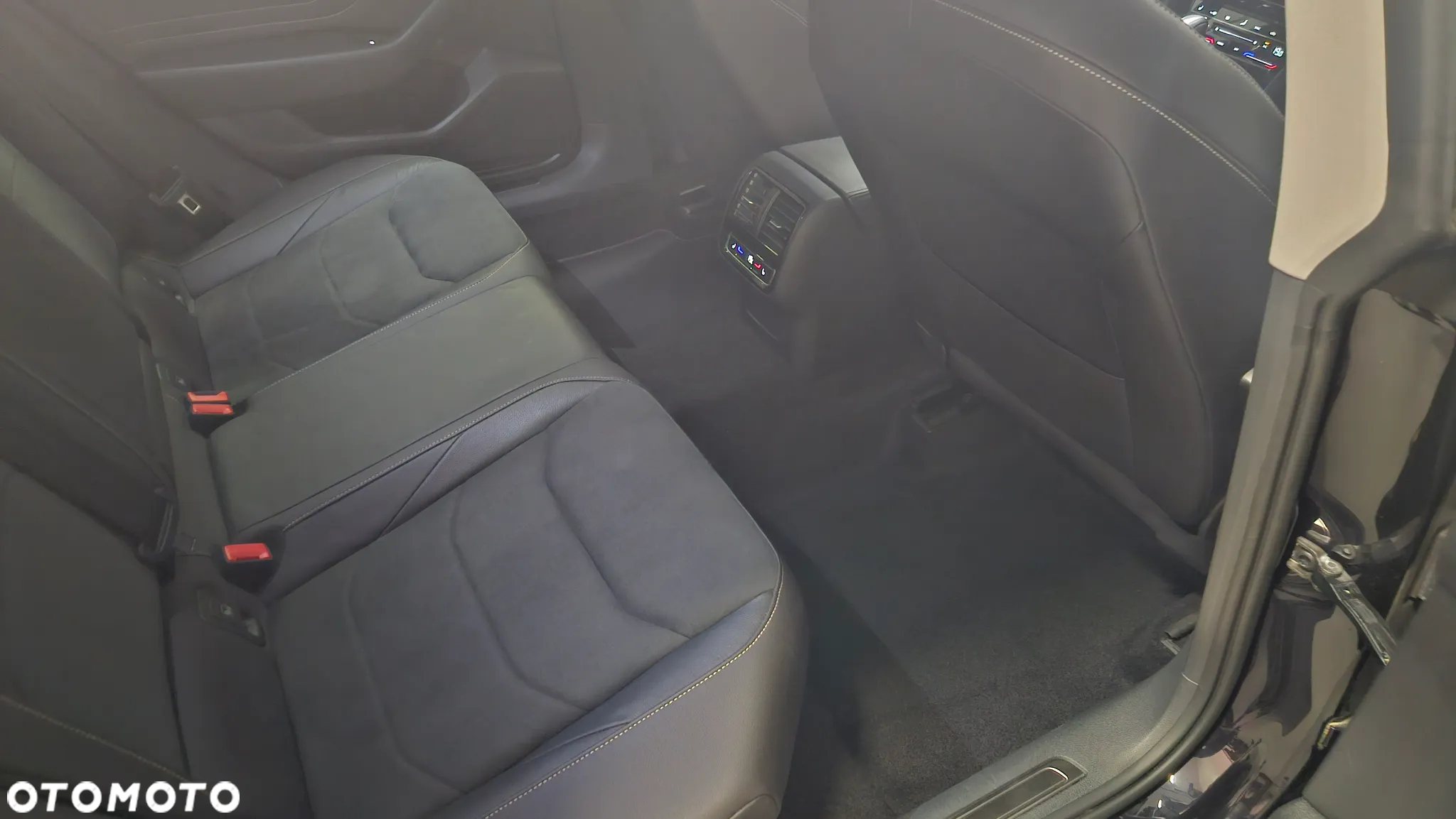 Volkswagen Arteon 2.0 TDI Elegance DSG - 26