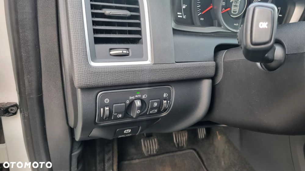 Volvo XC 60 D3 Momentum - 18