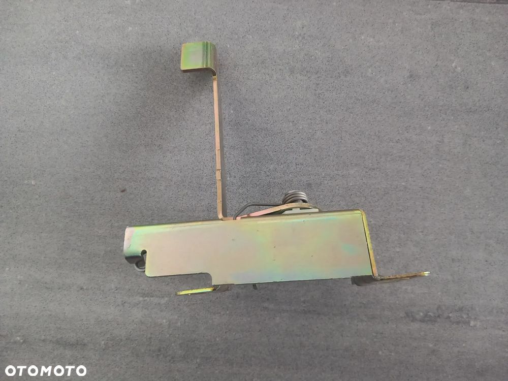 Zamek maski Ford Escort 1995-2001 7219141 - 1