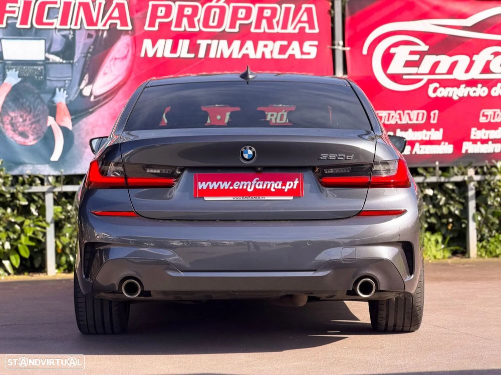 BMW 320 d Pack Desportivo M Auto - 9