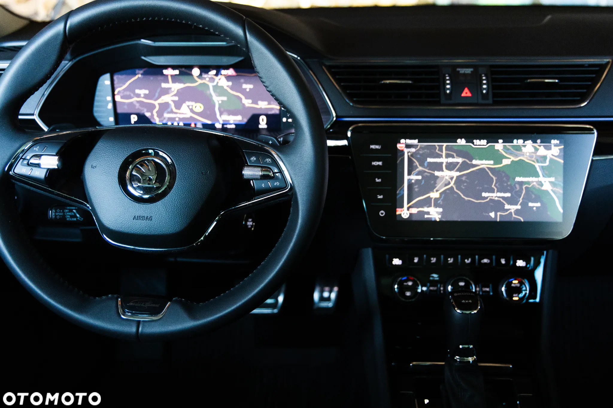 Skoda Superb 2.0 TDI SCR 4x4 L&K DSG - 17