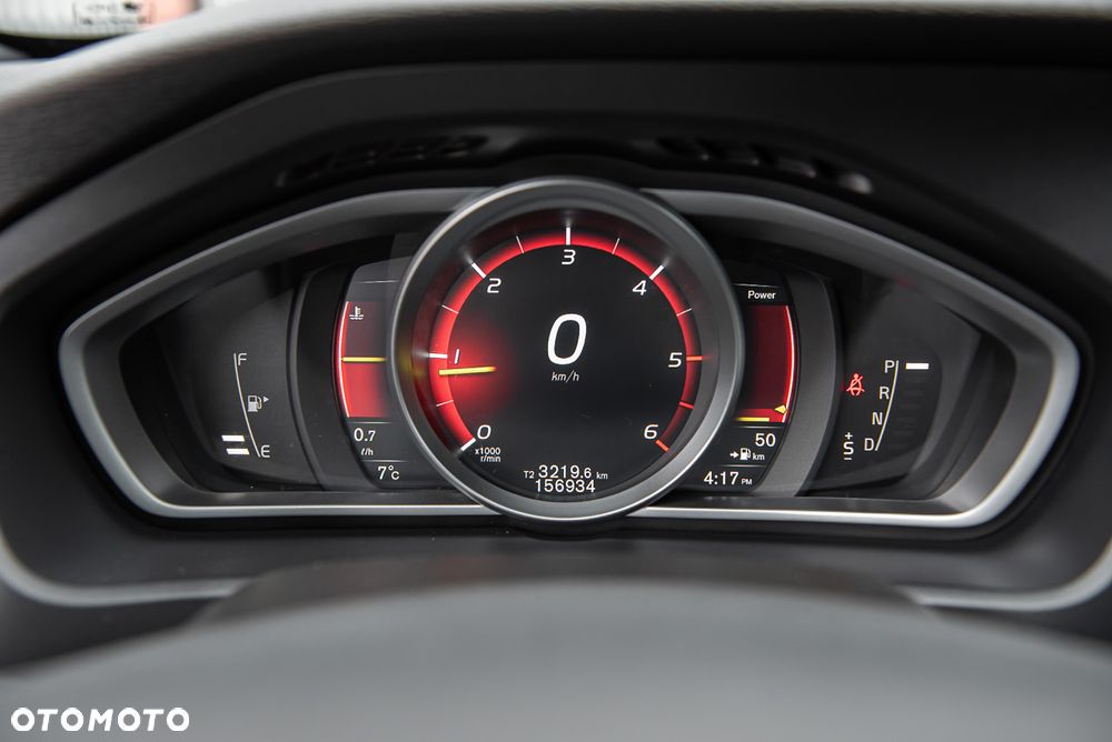 Volvo V40 D3 Geartronic RDesign - 20