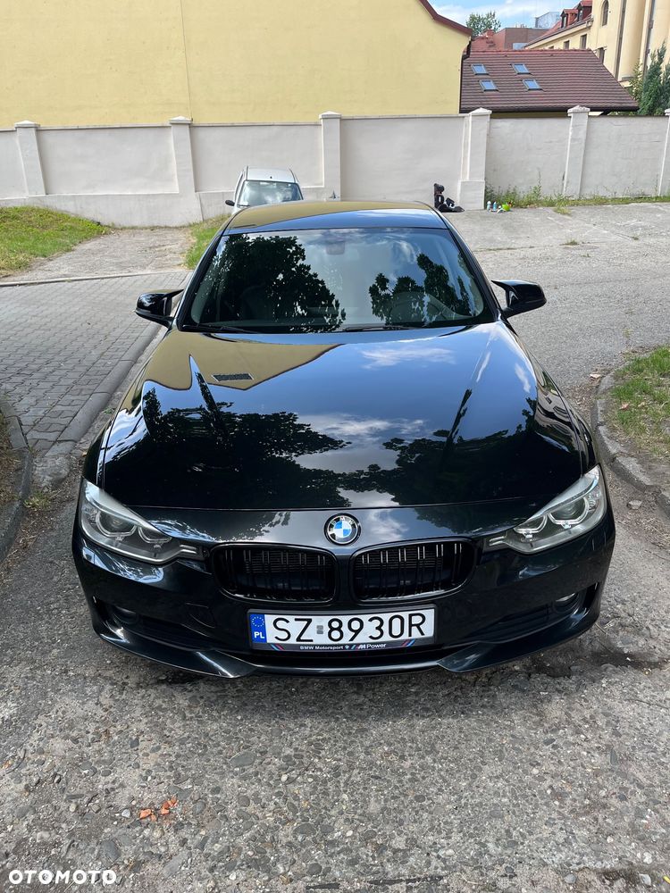 BMW Seria 3 318d - 3