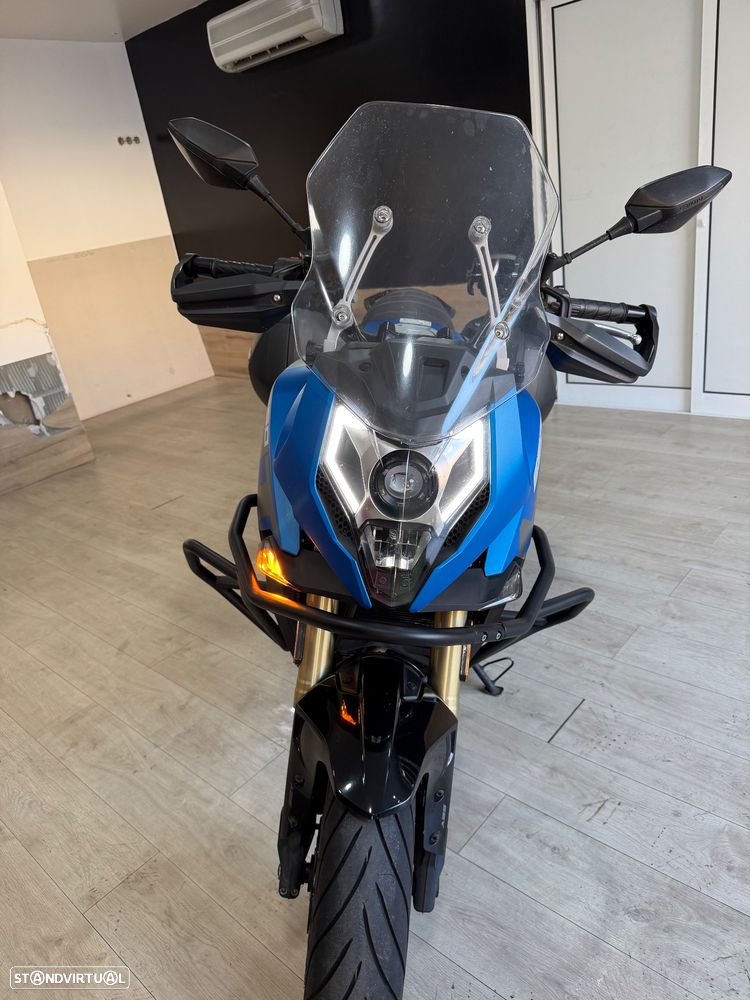 CF Moto 650MT - 4