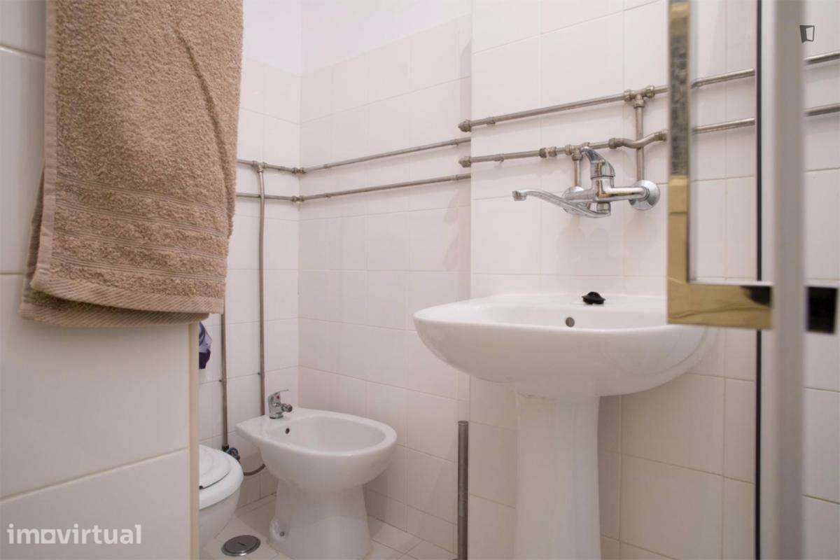 Quarto - localizado em Bairro Alto Lisbon - Grande imagem: 5/11