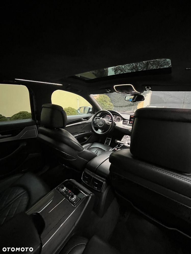 Audi S8 - 38