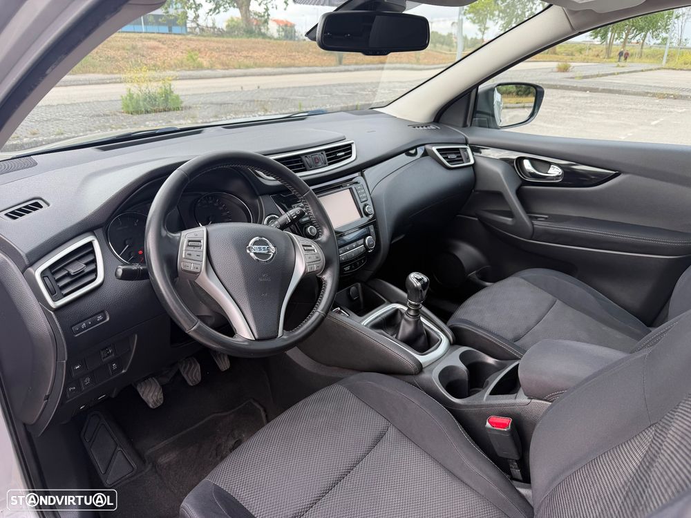 Nissan Qashqai 1.5 dCi N-Connecta 18 - 11
