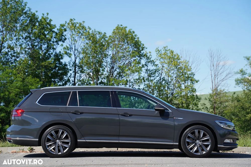 Volkswagen Passat 2.0 TDI DSG 4Motion Highline - 24