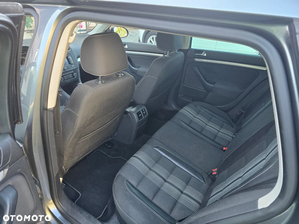 Volkswagen Golf - 15