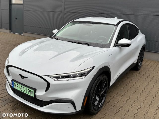 Ford Mustang Mach-E - 32