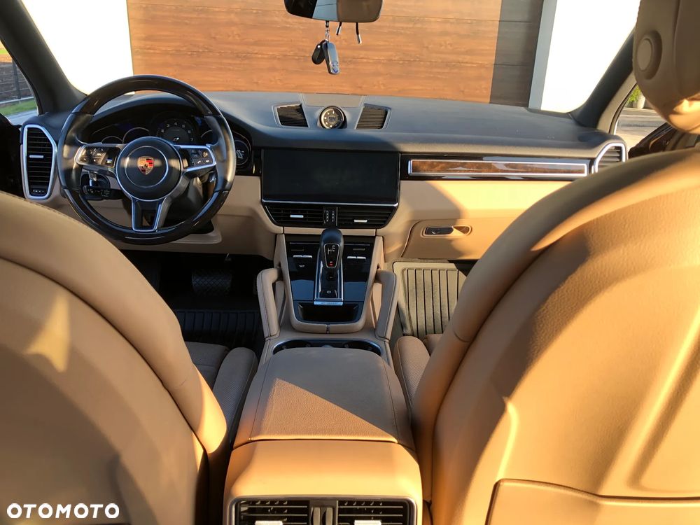 Porsche Cayenne Standard - 13