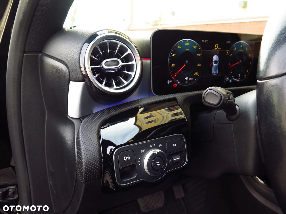 Mercedes-Benz Klasa A 250 4-Matic 7G-DCT - 21