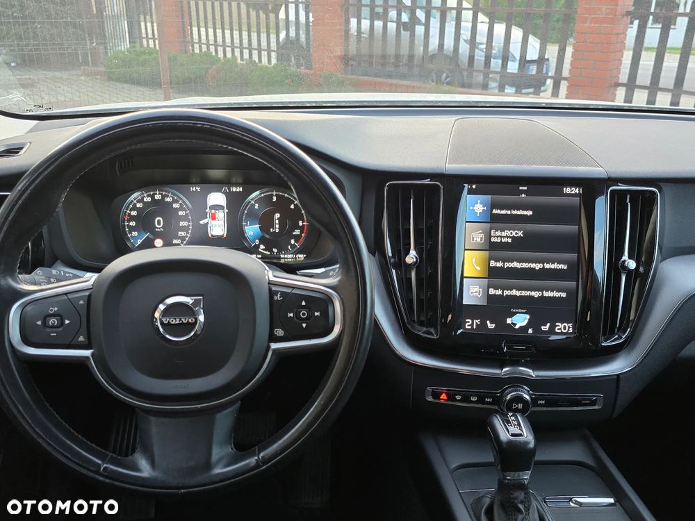 Volvo XC 60 D4 AWD Momentum - 16