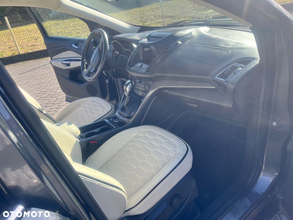 Ford Kuga 2.0 TDCi 4x4 Vignale - 30