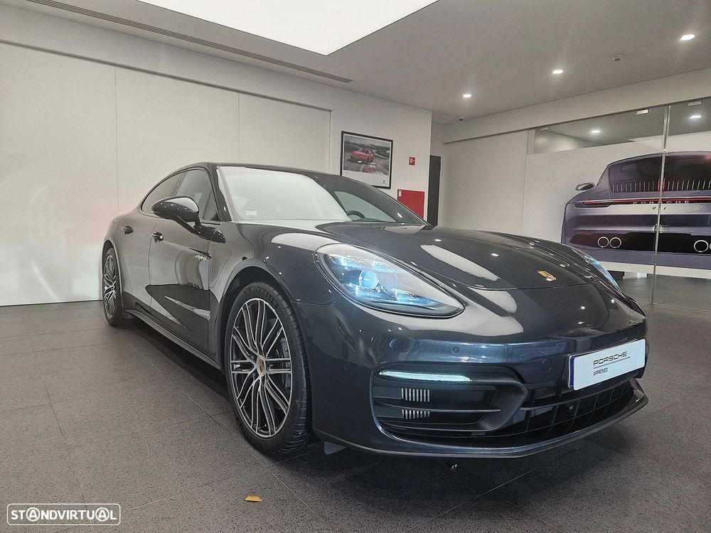 Porsche Panamera 4 E-Hybrid - 11