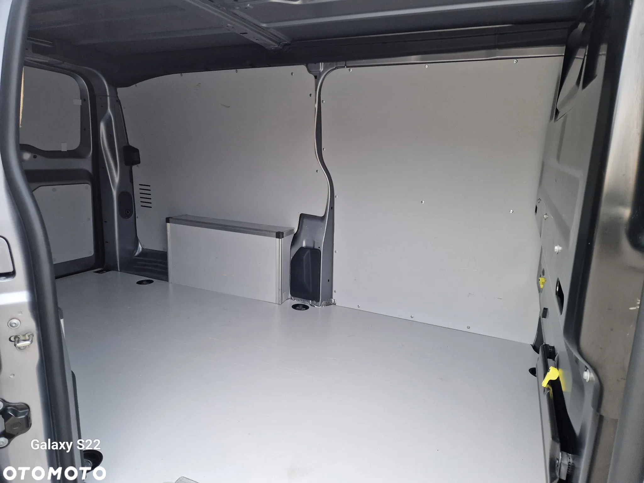 Peugeot EXPERT - 8