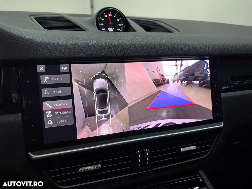 Porsche Cayenne - 25