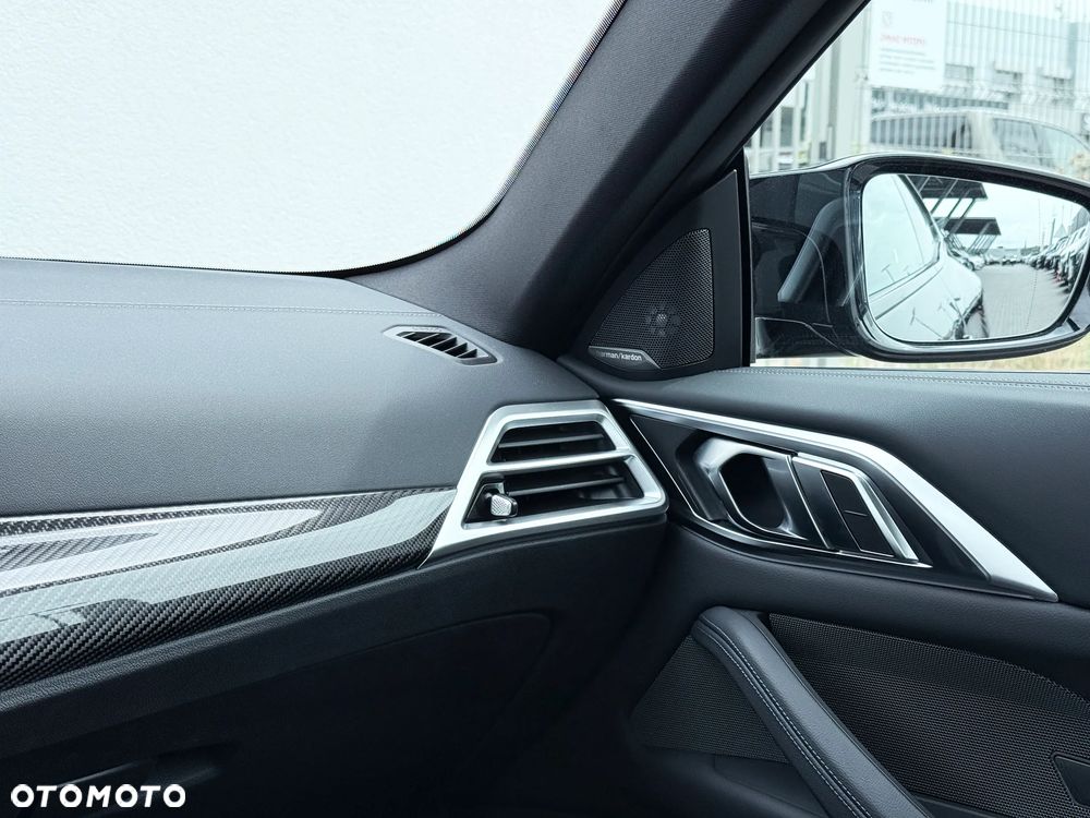 BMW Seria 4 M440i xDrive mHEV - 38