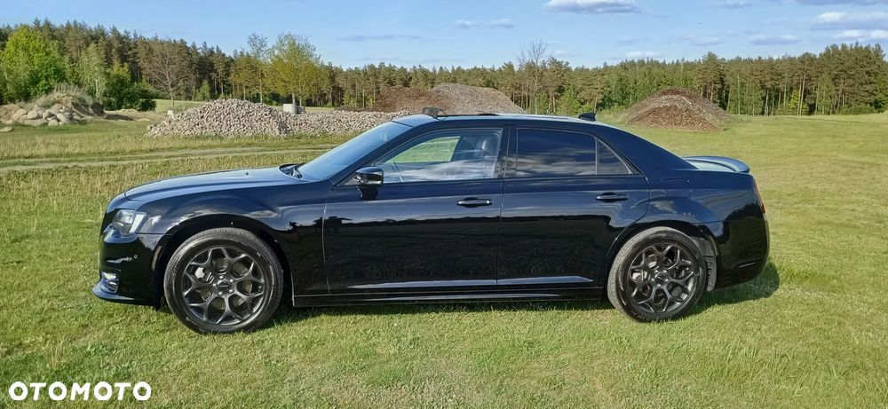 Chrysler 300s - 11