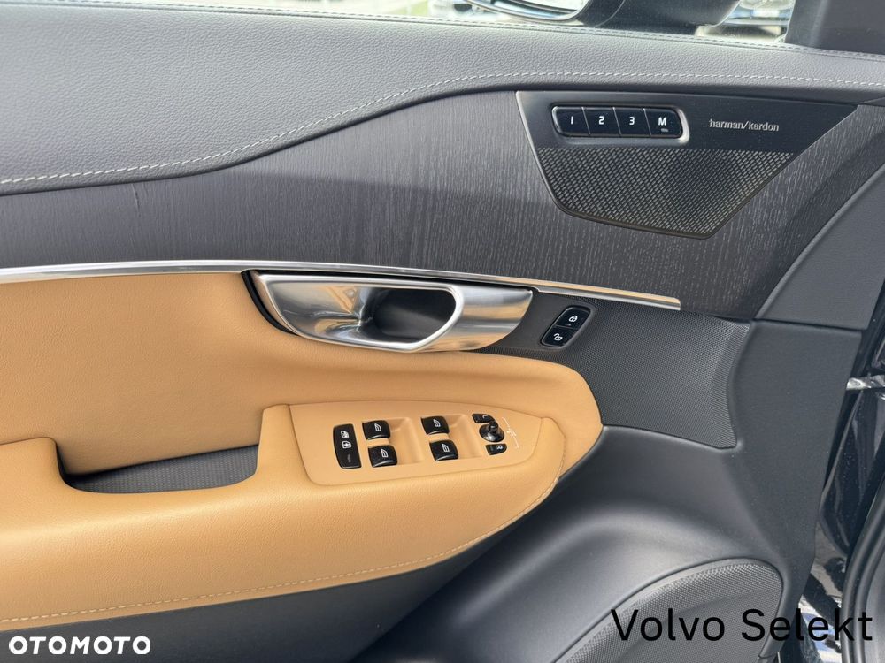 Volvo XC 90 T8 AWD Plug-In Hybrid Plus Dark 7os - 28
