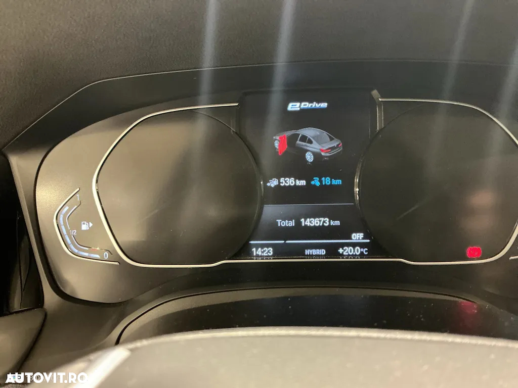 BMW Seria 3 330e AT PHEV - 8
