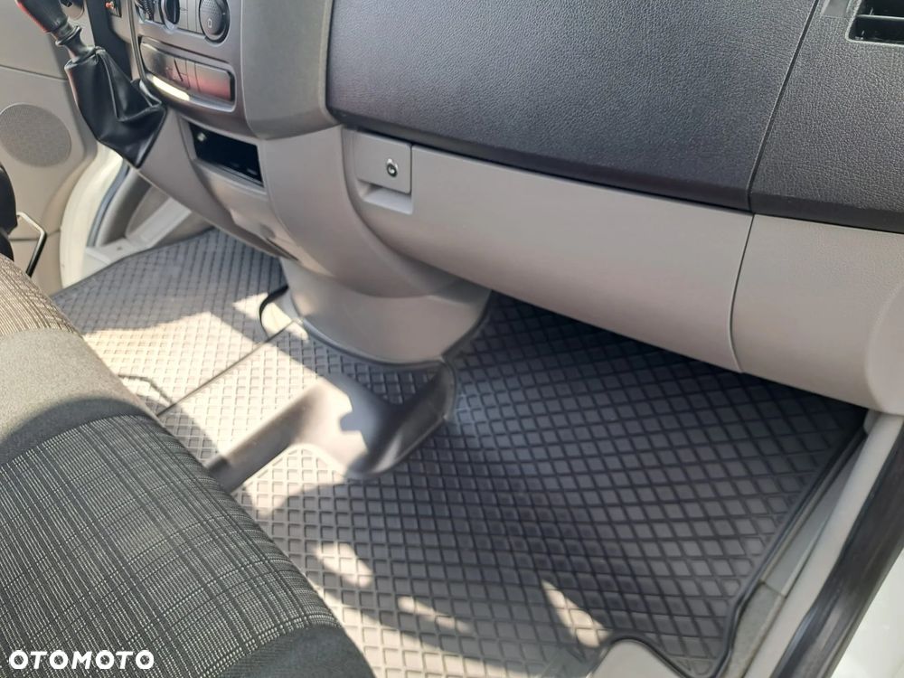 Mercedes-Benz Sprinter - 31