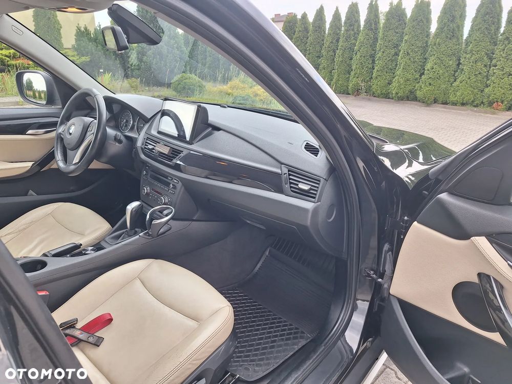 BMW X1 xDrive18d - 12