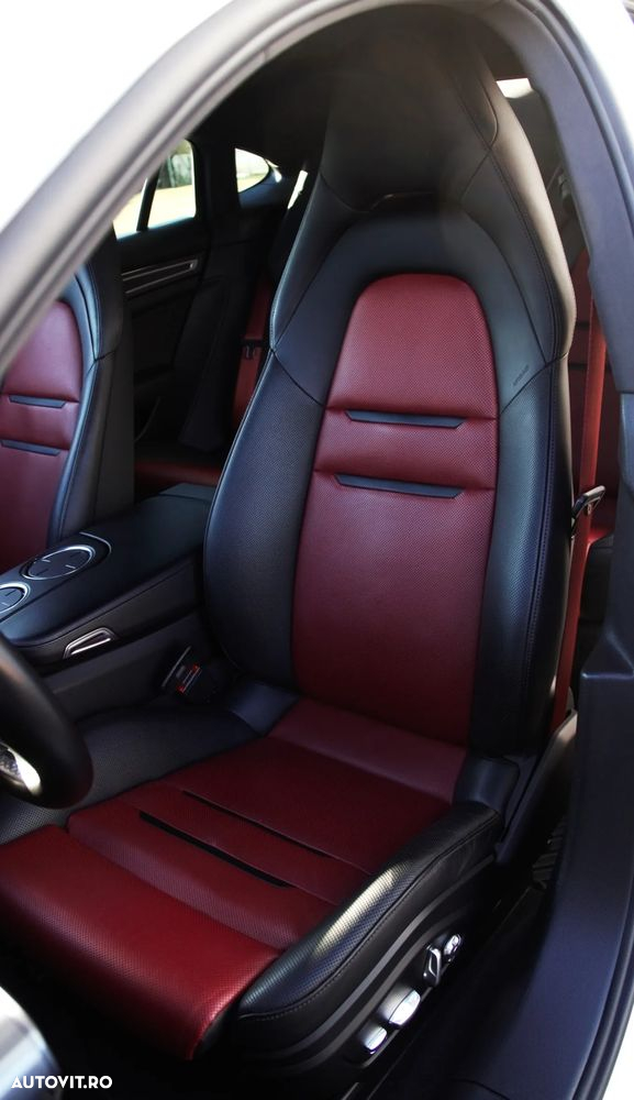 Porsche Panamera 4 E-Hybrid - 6