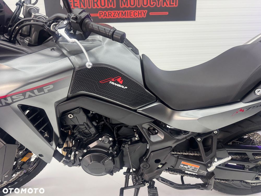 Honda XL - 16