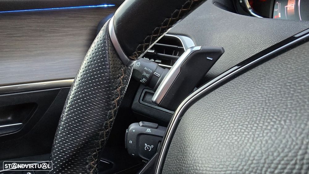 Peugeot 5008 1.5 BlueHDi GT Line J19 EAT8 - 16