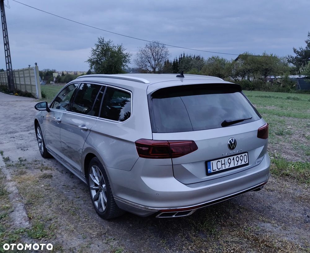 Volkswagen Passat Variant 2.0 TDI SCR DSG 4Motion Elegance - 8