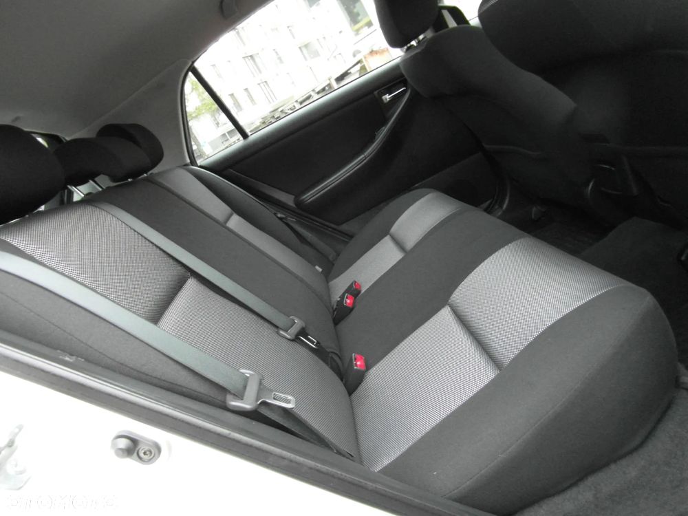 Toyota Corolla 1.6 VVT-i Automatik Edition - 31