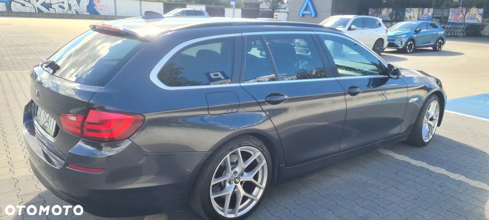 BMW Seria 5 525d - 7