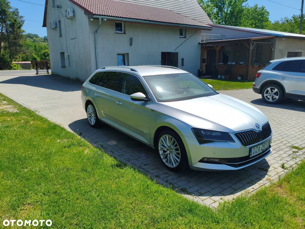 Skoda Superb 2.0 TDI Sportline - 1
